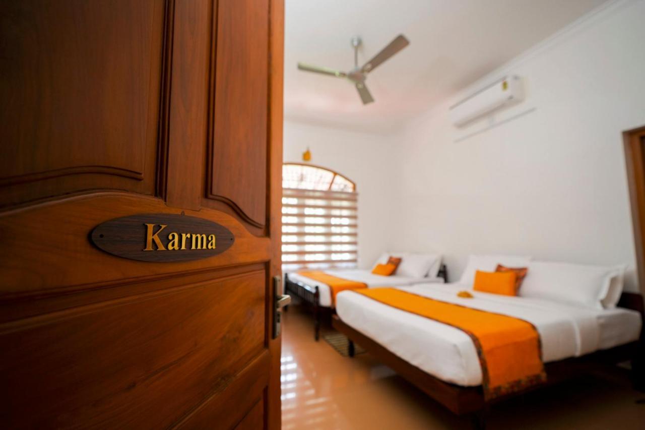 Kāladi Parudeesa - Heavenly- Luxurious Palace Look-Near Cbd - Kerala - India With Breakfast חדר תמונה