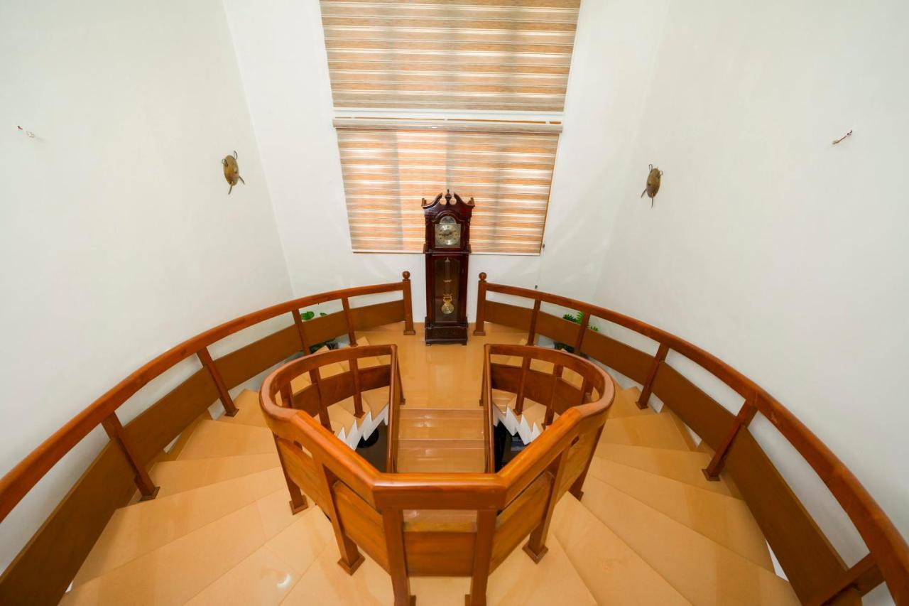 Kāladi Parudeesa - Heavenly- Luxurious Palace Look-Near Cbd - Kerala - India With Breakfast מראה חיצוני תמונה