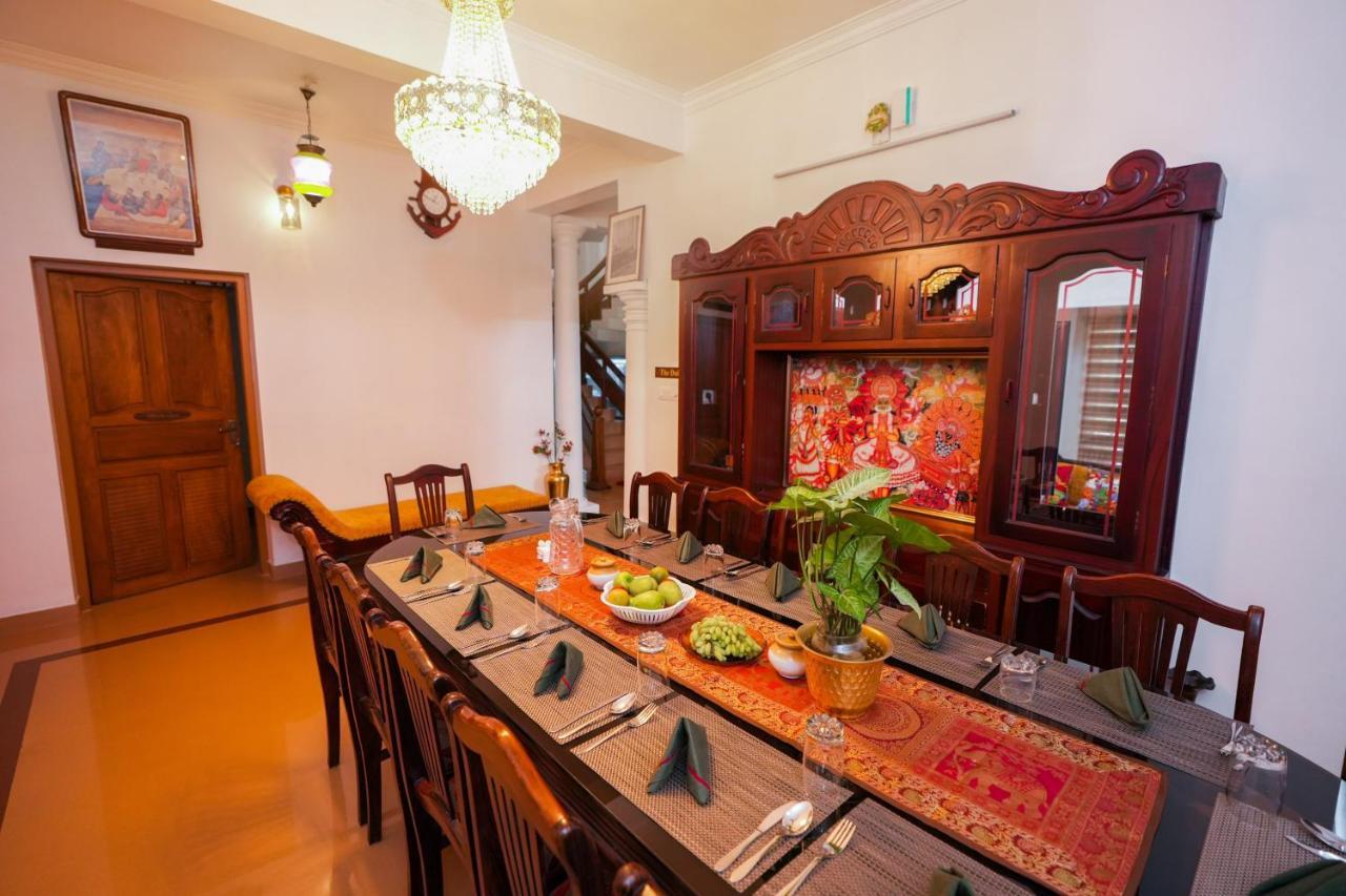 Kāladi Parudeesa - Heavenly- Luxurious Palace Look-Near Cbd - Kerala - India With Breakfast מראה חיצוני תמונה