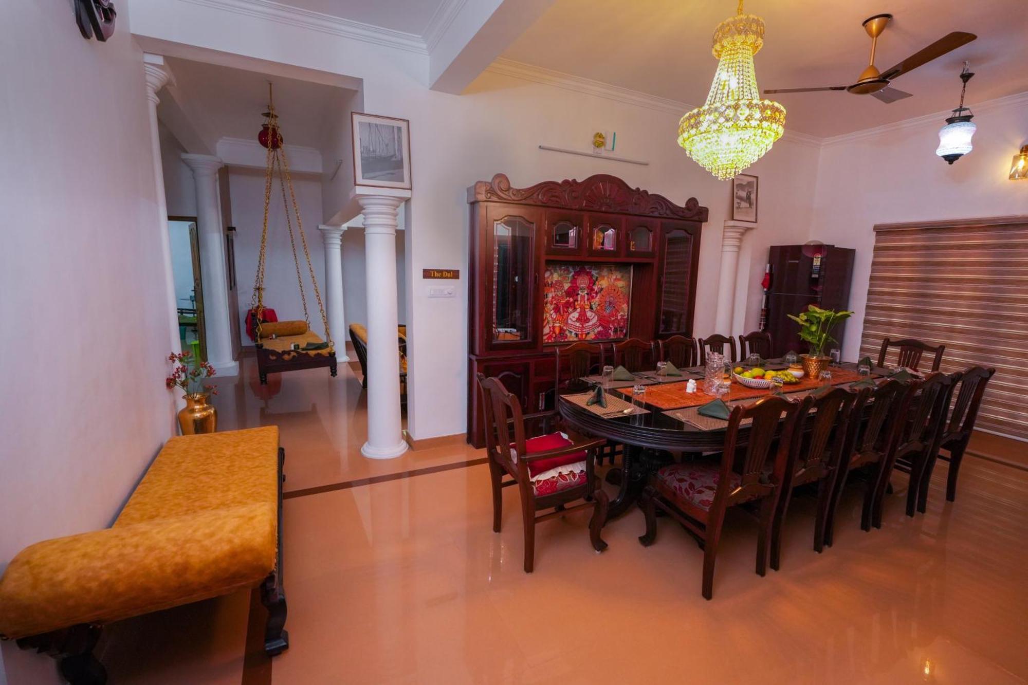 Kāladi Parudeesa - Heavenly- Luxurious Palace Look-Near Cbd - Kerala - India With Breakfast מראה חיצוני תמונה